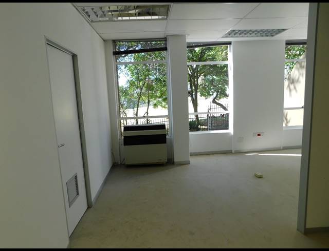 193M² OFFICE TO LET IN ROSEBANK